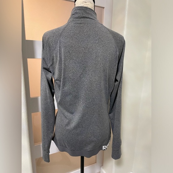 Reebok Gray Women's zip up Dri Fit Jacket SZ Medium - Picture 3 of 6